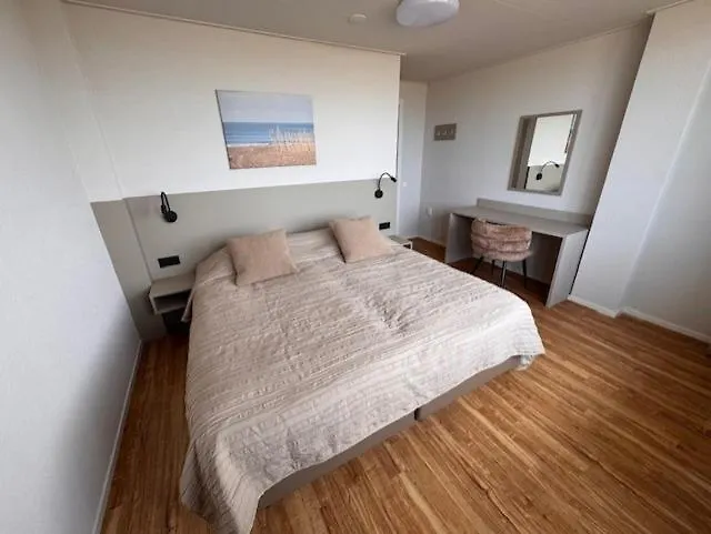 Zeezicht - 1 Lejlighed *